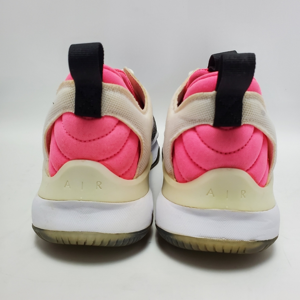 Nike Women's Sneakers - Black, Pink, and White - Picture 8 of 12